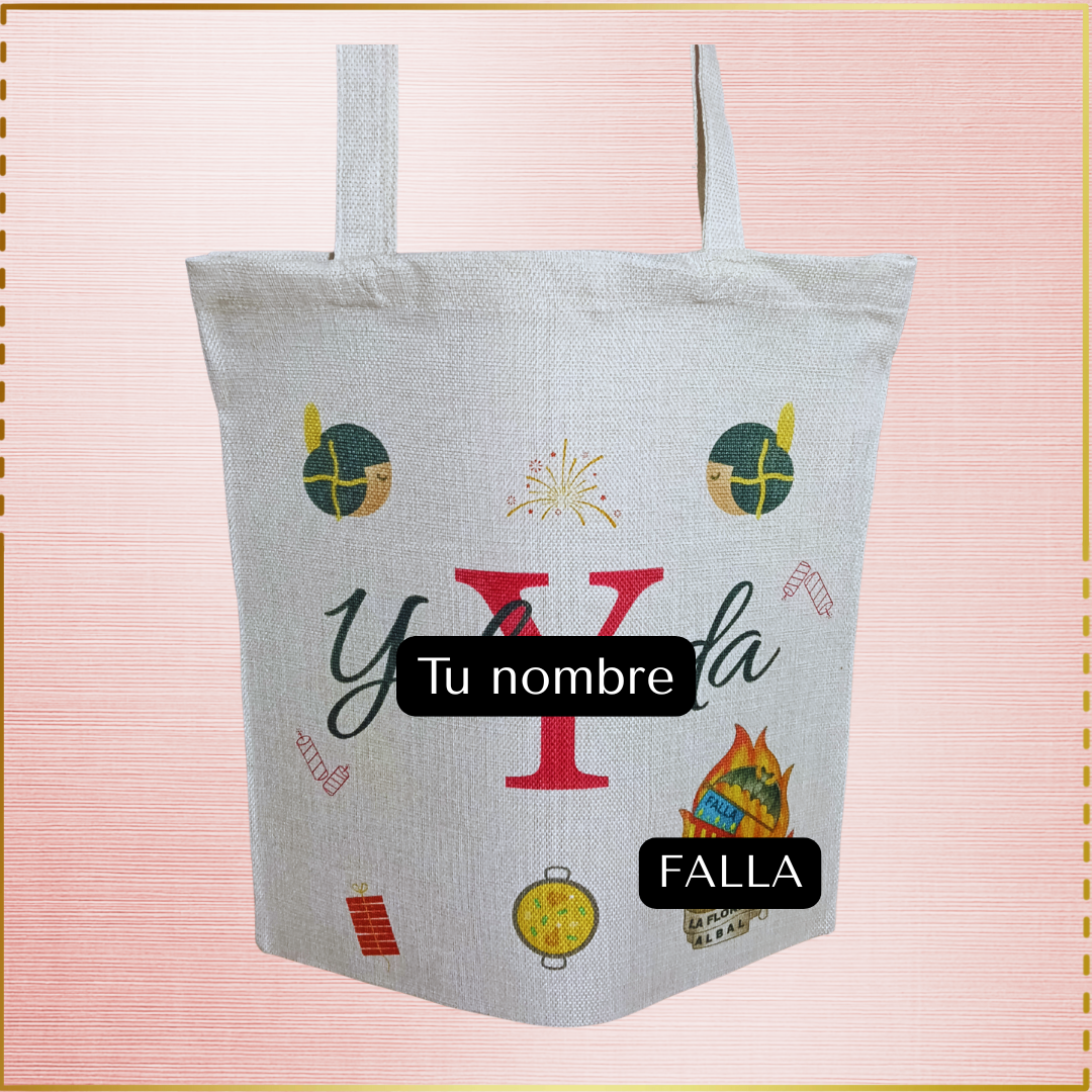 Tote bag personalizada con inicial y nombre, pequeños diseños de Fallas de Valencia, opción de añadir escudo de falla, regalo práctico y emotivo