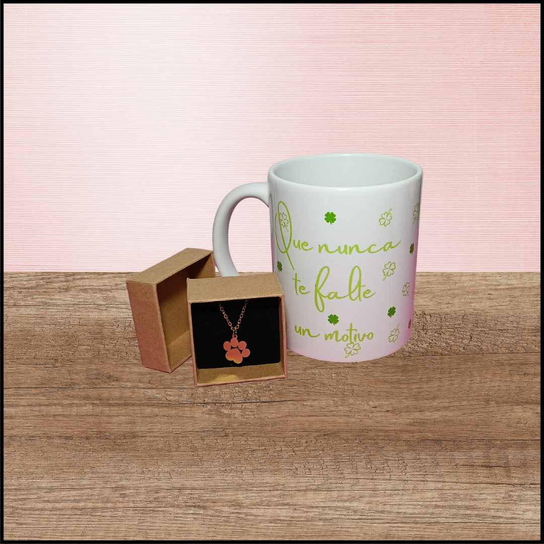 Pack con taza y colgante huella.