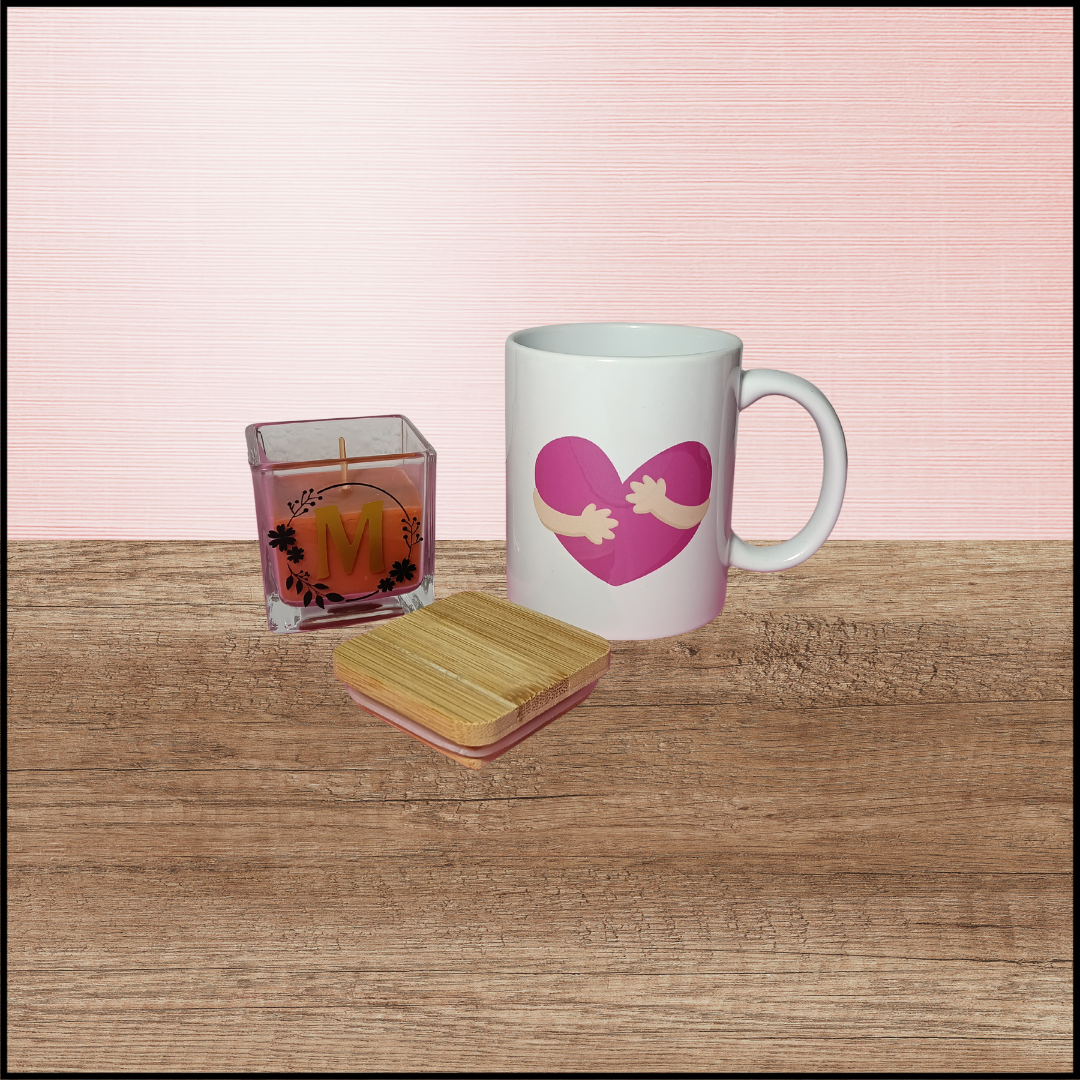 Pack con taza y vela perfumada.