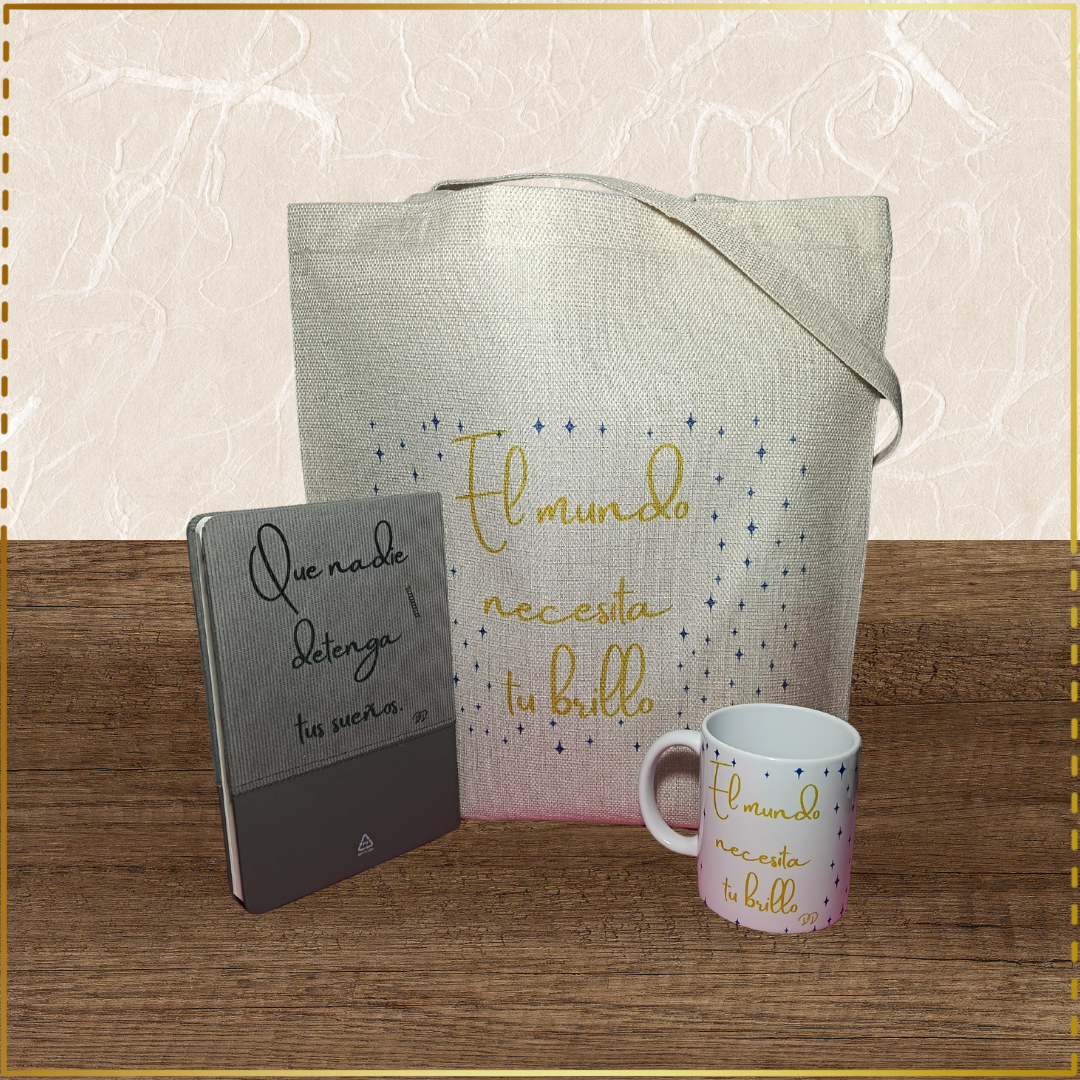Pack regalo con taza personalizada, bolsa tote personalizada y cuaderno personalizado. Regalos DD