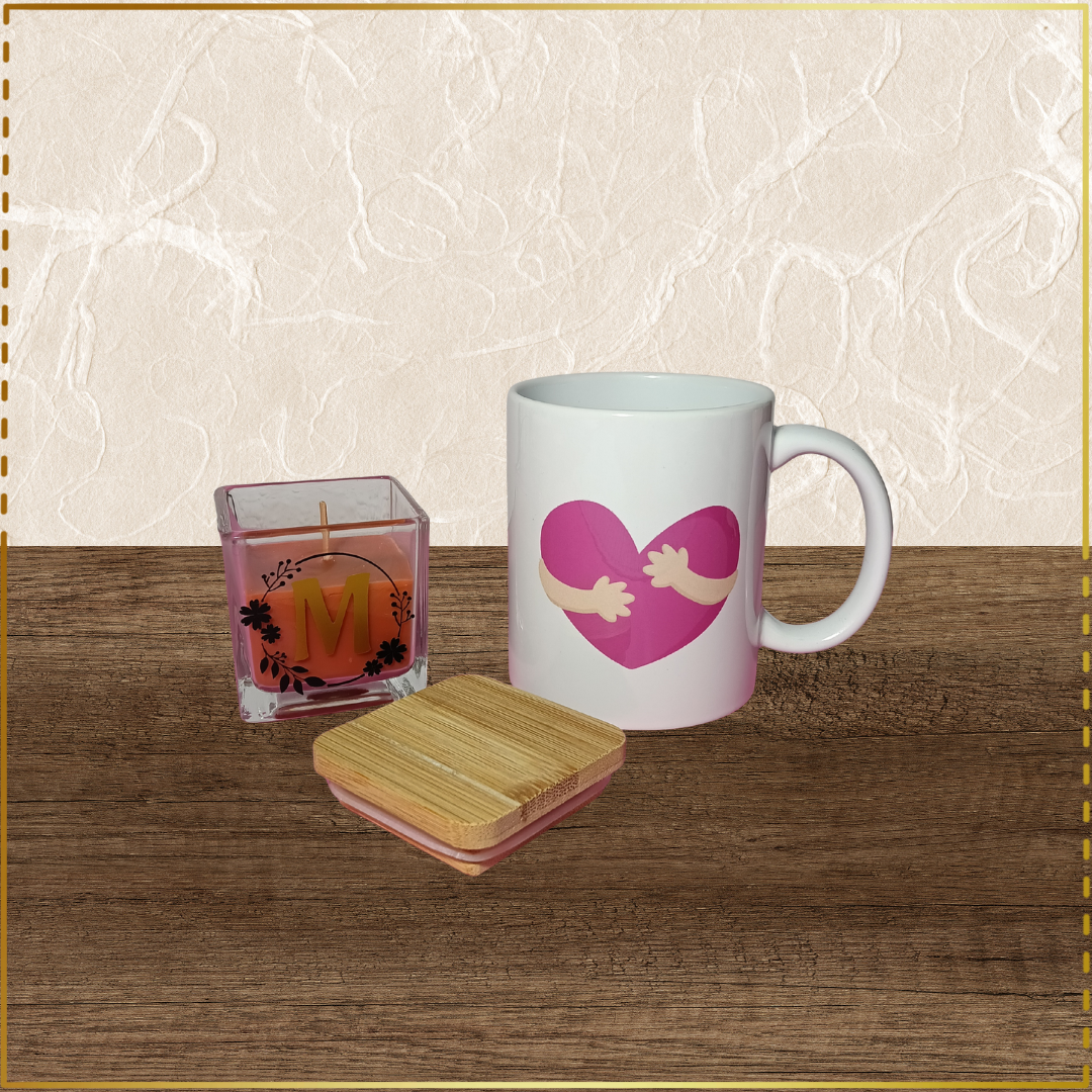 Pack regalo con taza y vela aromática personalizado. Regalos DD